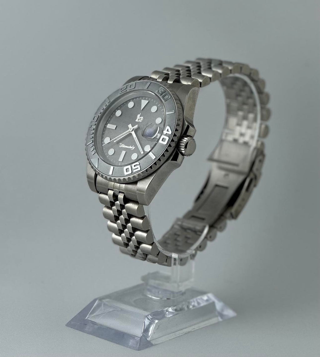 Rhodium Dial Dive Watch